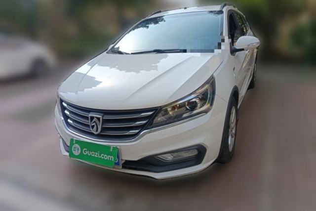 Used Baojun 310W 2017 1.5L Manual Fashion Model China V