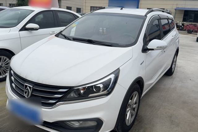 Used Baojun 310W 2017 1.5L Manual Fashion Model China V