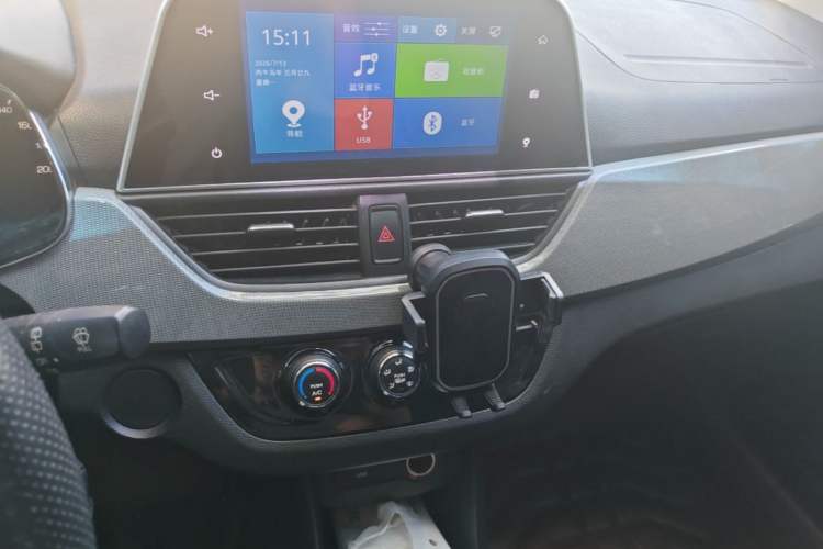 Used Baojun 310W 2018 1.5L Automatic Luxury Version China V Audio And AC Panel