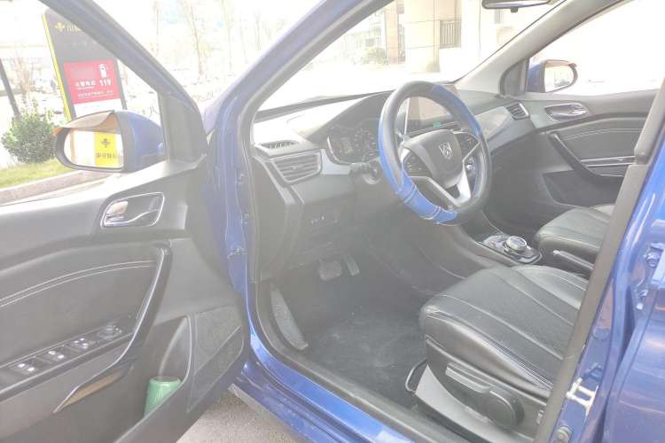 Used Baojun 310W 2018 1.5L Automatic Luxury Version China V Driver Seat