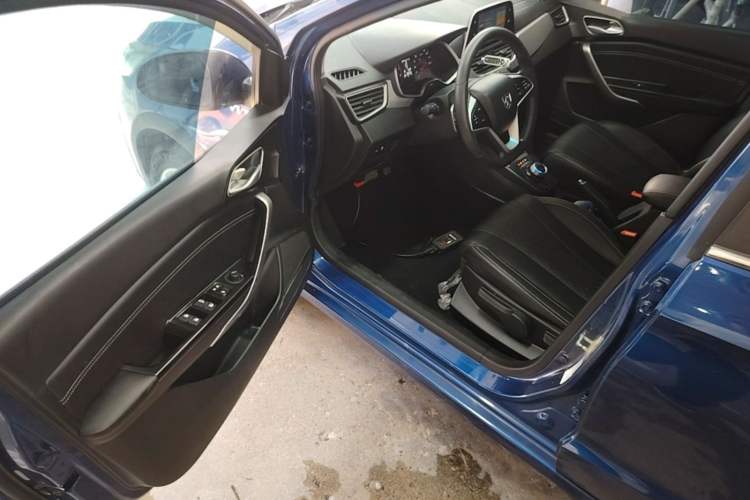 Used Baojun 310W 2018 1.5L Automatic Fashion Edition China VI Driver Seat