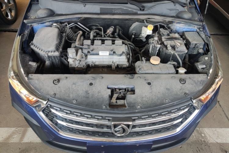Used Baojun 310W 2018 1.5L Automatic Fashion Version China V Emission Standard Engine Bay