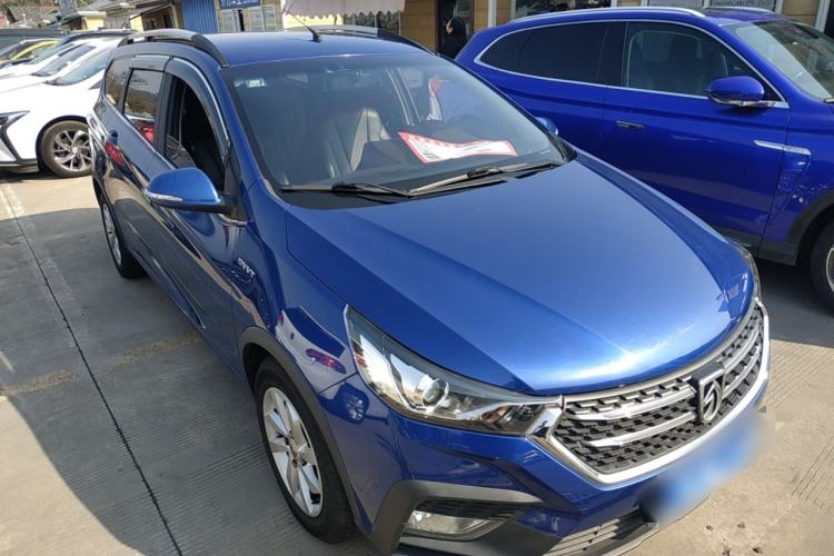 Used Baojun 310W 2018 1.5L Automatic Fashion Version China V Emission Standard Exterior 2