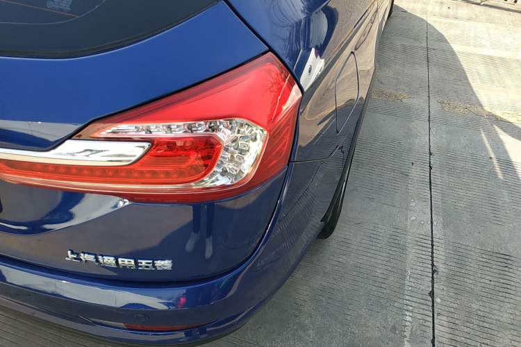 Used Baojun 310W 2018 1.5L Automatic Fashion Version China V Emission Standard Exterior 6