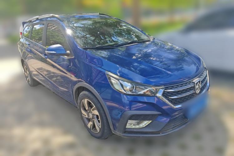 Used Baojun 310W 2018 1.5L Automatic Luxury Version China V Front Right 45 Deg