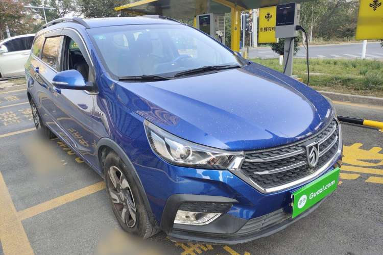 Used Baojun 310W 2018 1.5L Automatic Luxury Version China V Front Right 45 Deg