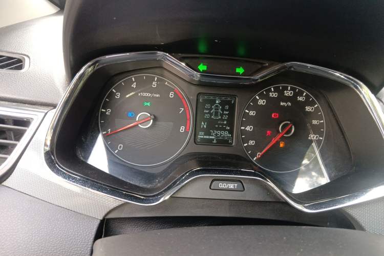 Used Baojun 310W 2018 1.5L Automatic Luxury Version China V Instrument Cluster