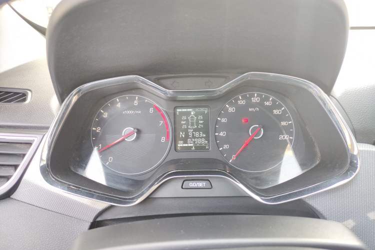 Used Baojun 310W 2018 1.5L Automatic Luxury Version China V Instrument Cluster