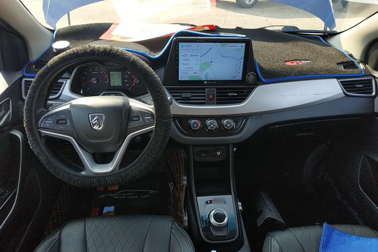 Used Baojun 310W 2018 1.5L Automatic Fashion Version China V Emission Standard Interior 2