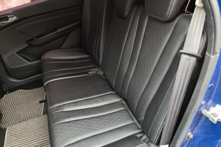 Used Baojun 310W 2018 1.5L Automatic Fashion Version China V Emission Standard Interior 4