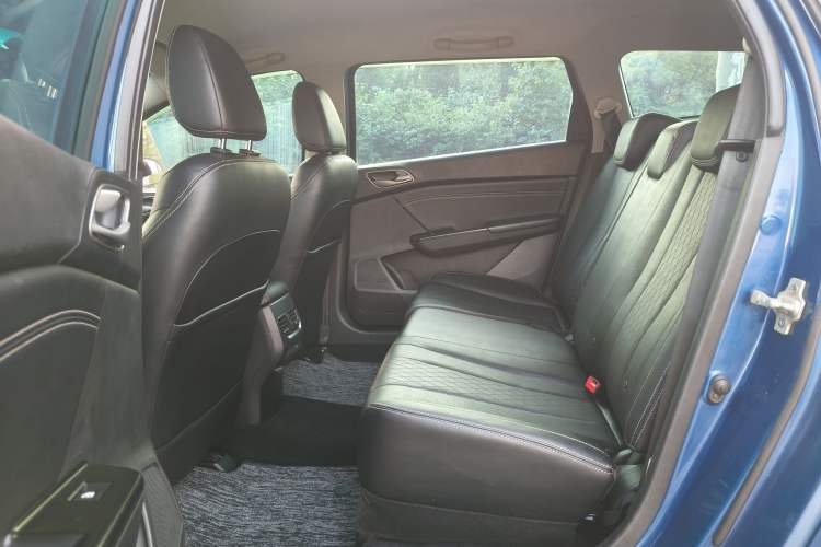 Used Baojun 310W 2018 1.5L Automatic Fashion Edition China VI Interior 6