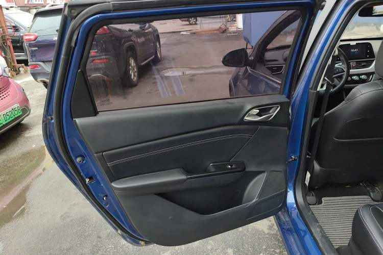 Used Baojun 310W 2018 1.5L Automatic Fashion Version China V Emission Standard Interior 8