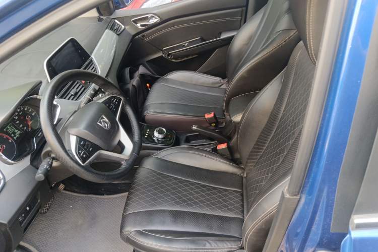 Used Baojun 310W 2018 1.5L Automatic Luxury Version China V Left Front Seat