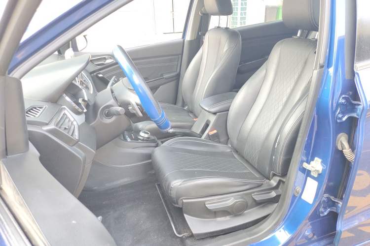 Used Baojun 310W 2018 1.5L Automatic Luxury Version China V Left Front Seat