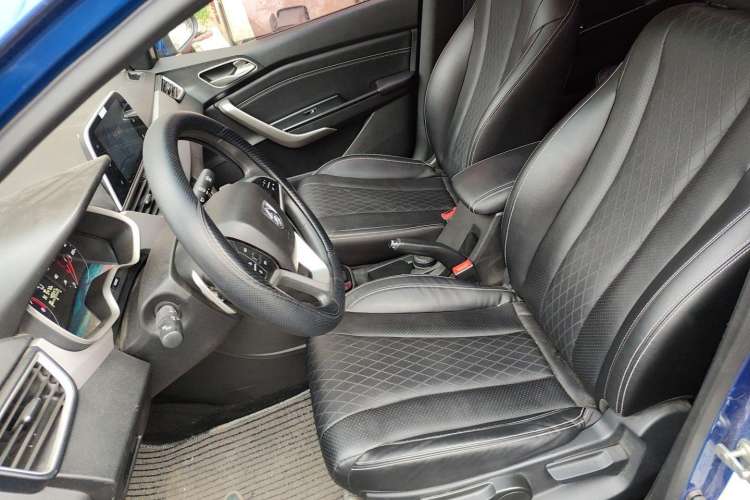 Used Baojun 310W 2018 1.5L Automatic Fashion Version China V Emission Standard Left Front Seat