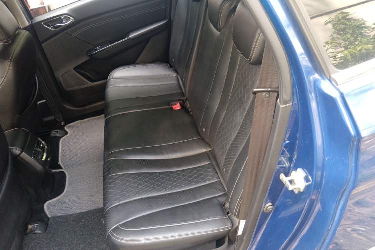 Used Baojun 310W 2018 1.5L Automatic Luxury Version China V Left Rear Seat