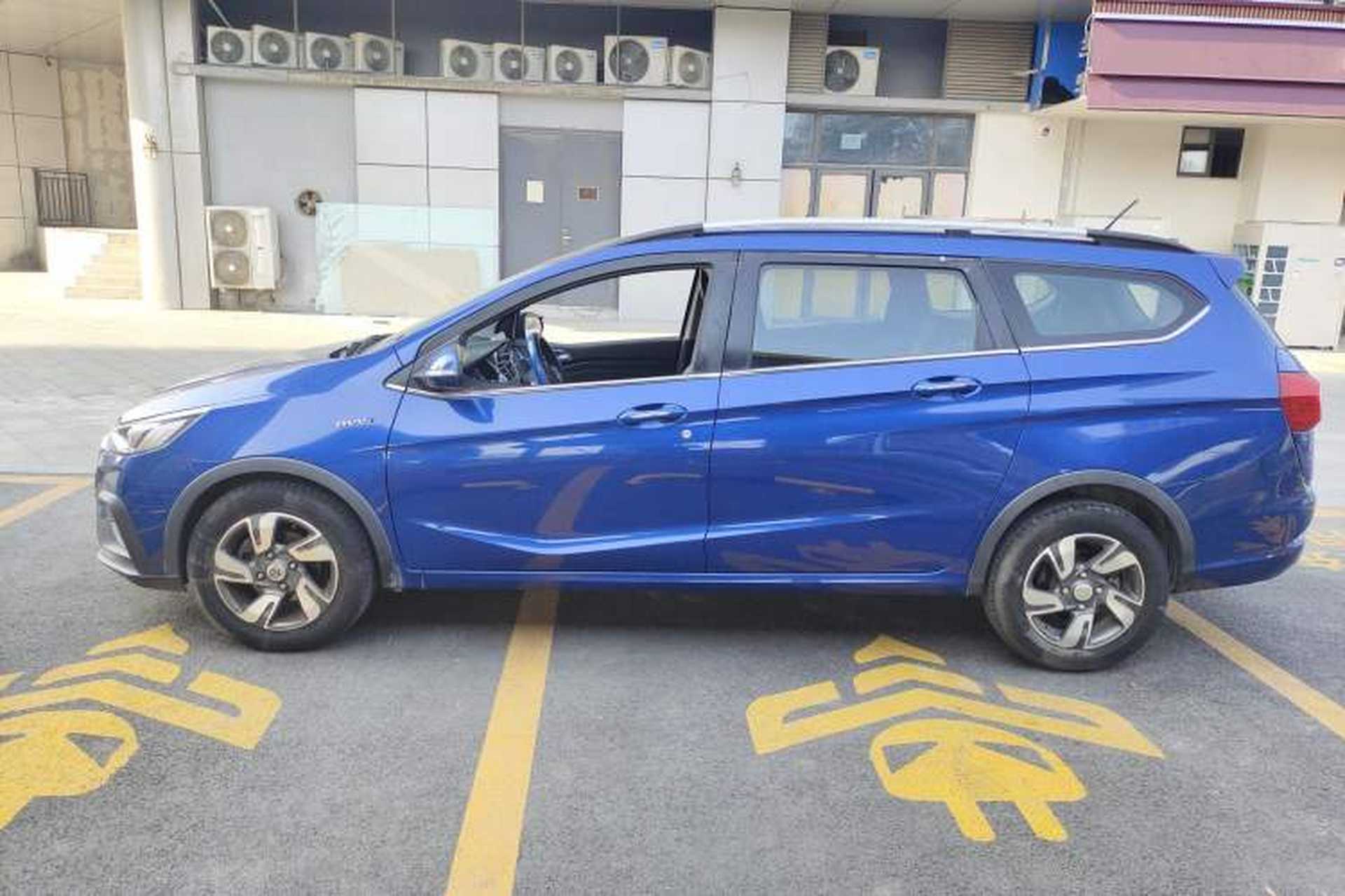Used Baojun 310W 2018 1.5L Automatic Luxury Version China V Left Side
