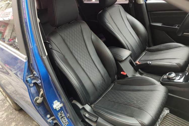 Used Baojun 310W 2018 1.5L Automatic Fashion Version China V Emission Standard Right Front Seat