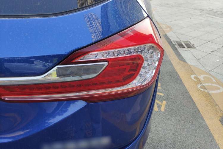 Used Baojun 310W 2018 1.5L Automatic Luxury Version China V Right Rear Taillight