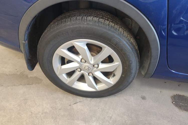 Used Baojun 310W 2018 1.5L Automatic Fashion Version China V Emission Standard Right Rear Wheel Hub