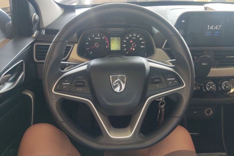 Used Baojun 310W 2018 1.5L Automatic Fashion Version China V Emission Standard Steering Wheel