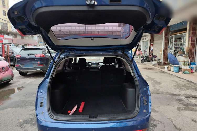 Used Baojun 310W 2018 1.5L Automatic Fashion Version China V Emission Standard Trunk