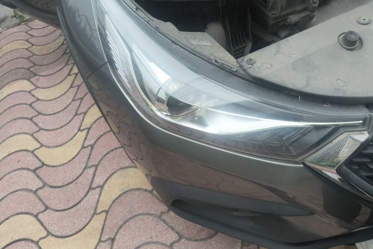 Used Baojun 310W 2018 1.5L Automatic Fashion Version China V Emission Standard Right Front Headlight