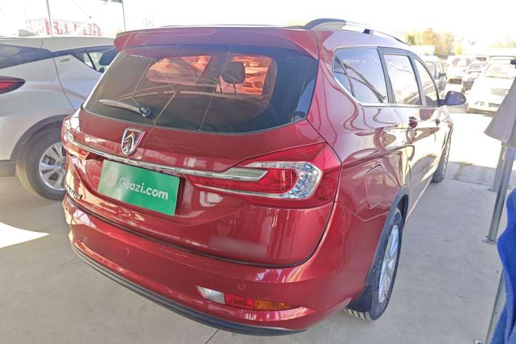 Used Baojun 310W 2018 1.5L Automatic Fashion Version China V Emission Standard Exterior 3