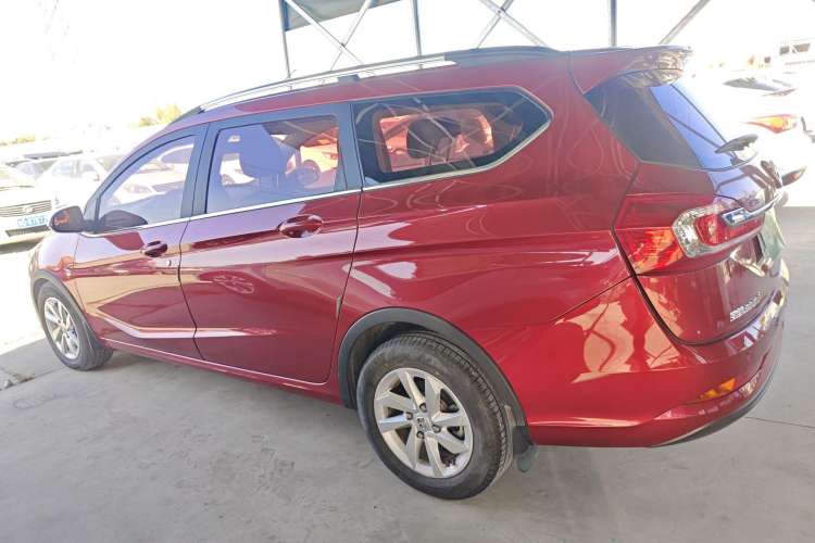 Used Baojun 310W 2018 1.5L Automatic Fashion Version China V Emission Standard Exterior 5
