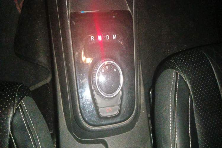 Used Baojun 310W 2018 1.5L Automatic Fashion Edition China VI Gear Lever