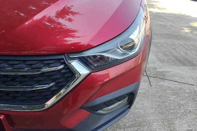 Used Baojun 310W 2018 1.5L Automatic Fashion Version China V Emission Standard Left Front Headlight