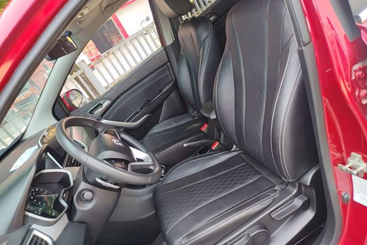 Used Baojun 310W 2018 1.5L Automatic Fashion Version China V Emission Standard Left Front Seat