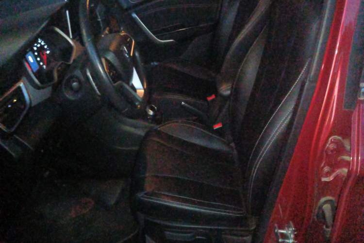 Used Baojun 310W 2018 1.5L Automatic Fashion Edition China VI Left Front Seat