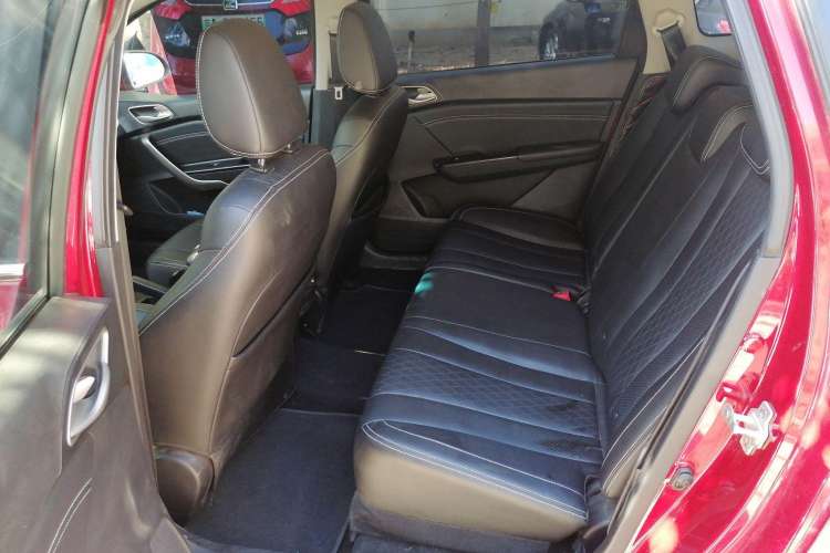 Used Baojun 310W 2018 1.5L Automatic Fashion Edition China VI Left Rear Seat