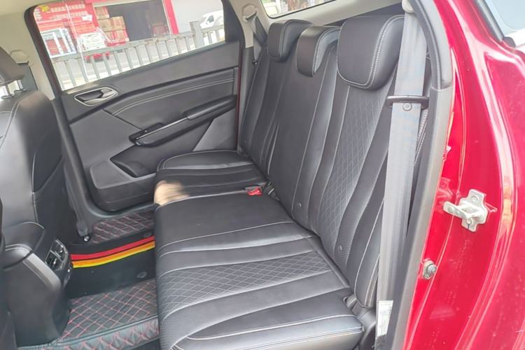Used Baojun 310W 2018 1.5L Automatic Fashion Version China V Emission Standard Left Rear Seat