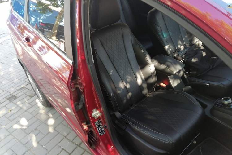 Used Baojun 310W 2018 1.5L Automatic Fashion Edition China VI Right Front Seat