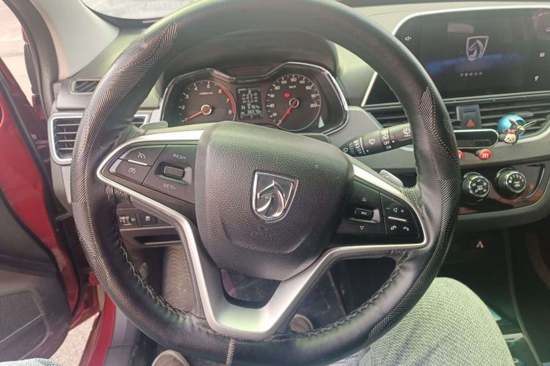 Used Baojun 310W 2018 1.5L Automatic Luxury Version China V Steering Wheel