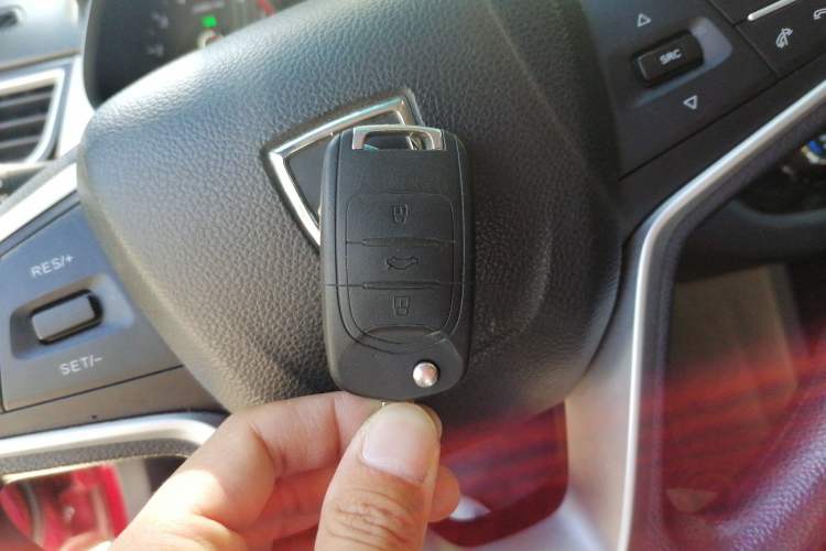 Used Baojun 310W 2018 1.5L Automatic Fashion Edition China VI Vehicle Key