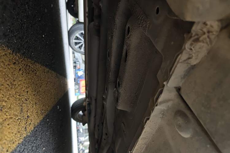 Used Baojun 310W 2018 1.5L Automatic Fashion Version China V Emission Standard Chassis Front Left