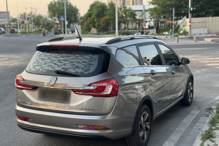 Used Baojun 310W 2018 1.5L Automatic Luxury Version China V Exterior 2