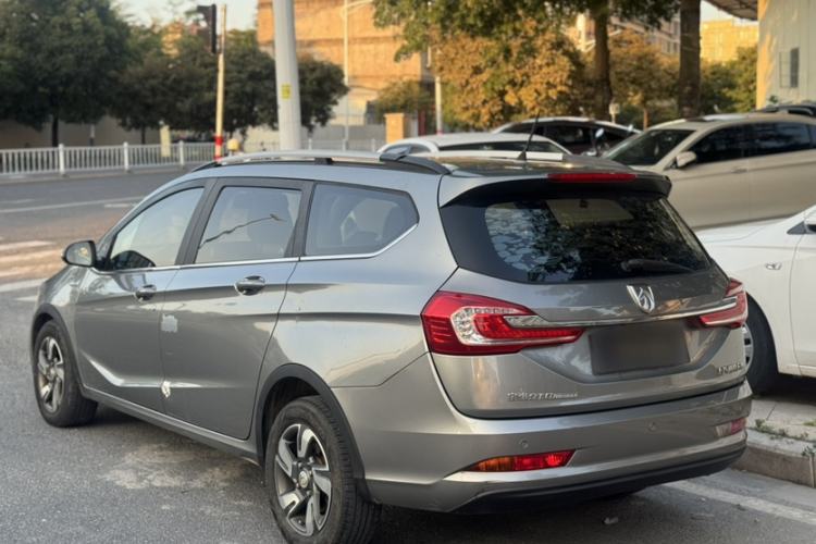 Used Baojun 310W 2018 1.5L Automatic Luxury Version China V Exterior 4