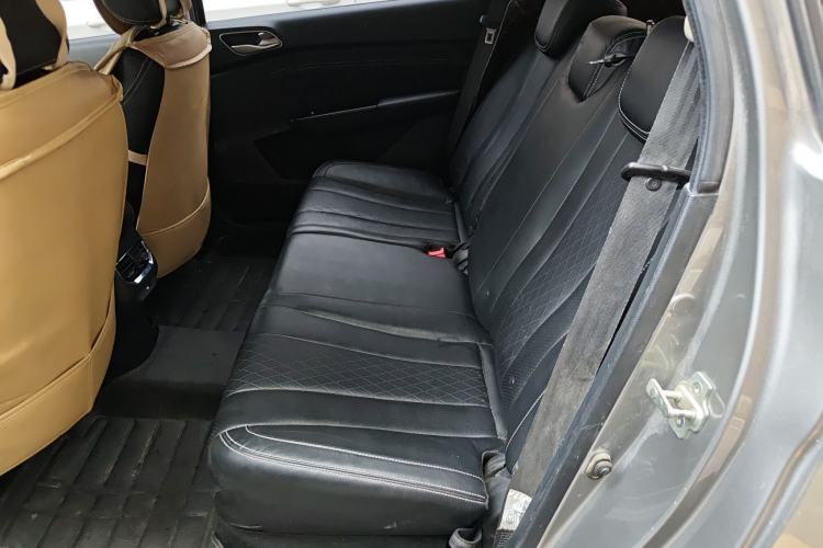 Used Baojun 310W 2018 1.5L Automatic Fashion Version China V Emission Standard Left Rear Seat