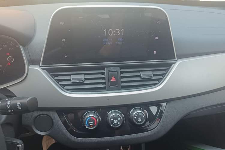 Used Baojun 310W 2018 1.5L Automatic Fashion Edition China VI Audio And AC Panel