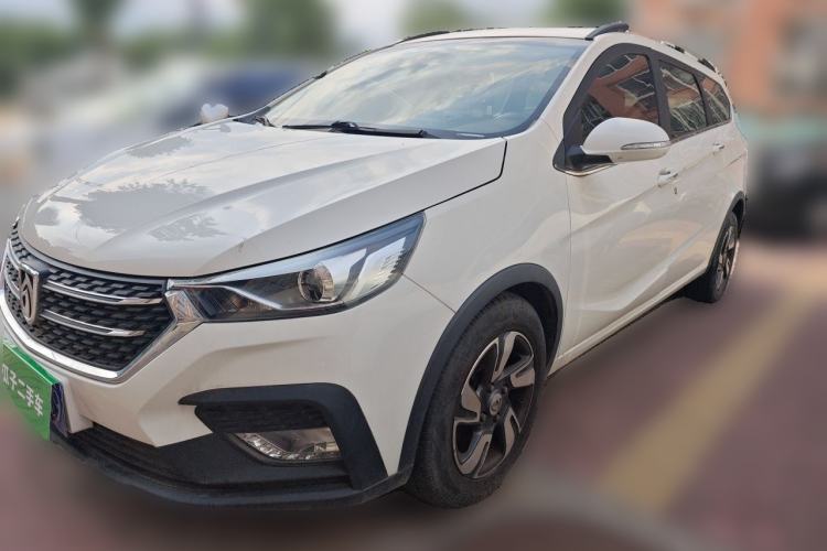 Used Baojun 310W 2018 1.5L Automatic Luxury Version China V Guazi used car, China used car export, Used car for sale, Used cars, Cheapest cars for sale