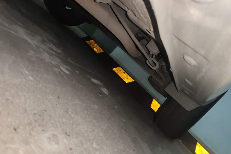 Used Baojun 310W 2018 1.5L Automatic Luxury Version China VI Emission Standard Chassis Rear Left