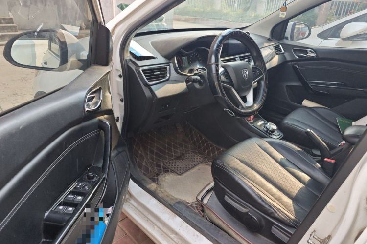Used Baojun 310W 2018 1.5L Automatic Luxury Version China V Driver Seat