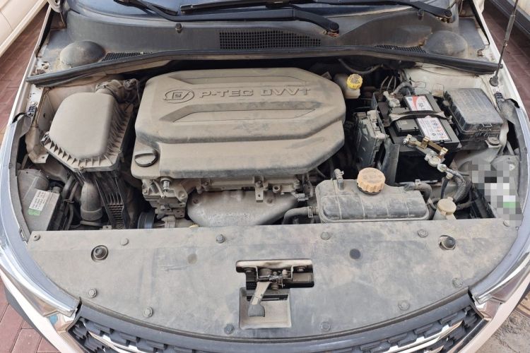 Used Baojun 310W 2018 1.5L Automatic Luxury Version China V Engine Bay