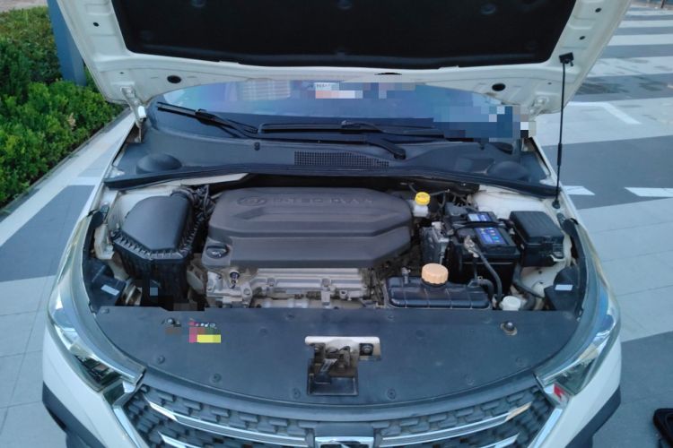 Used Baojun 310W 2018 1.5L Automatic Luxury Version China VI Emission Standard Engine Bay