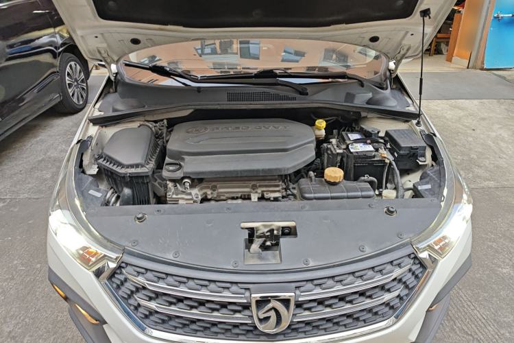 Used Baojun 310W 2018 1.5L Automatic Luxury Version China V Engine Bay