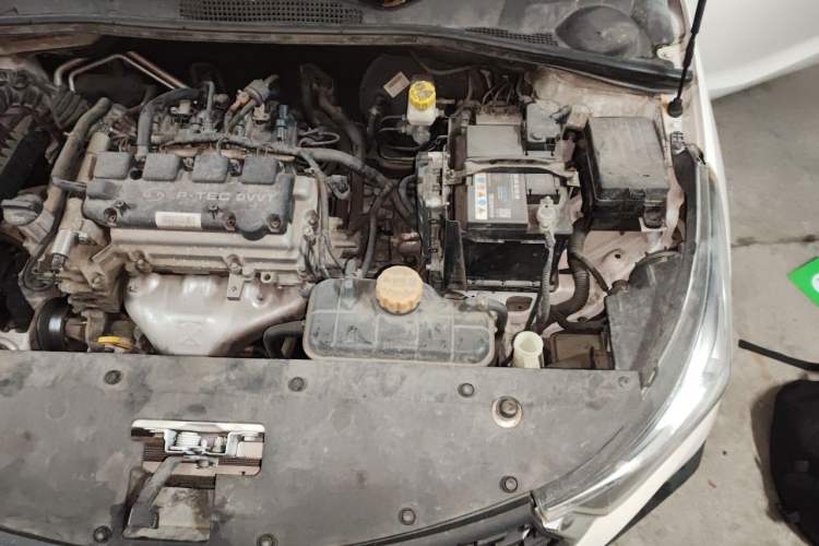 Used Baojun 310W 2018 1.5L Automatic Fashion Edition China VI Engine Bay Left